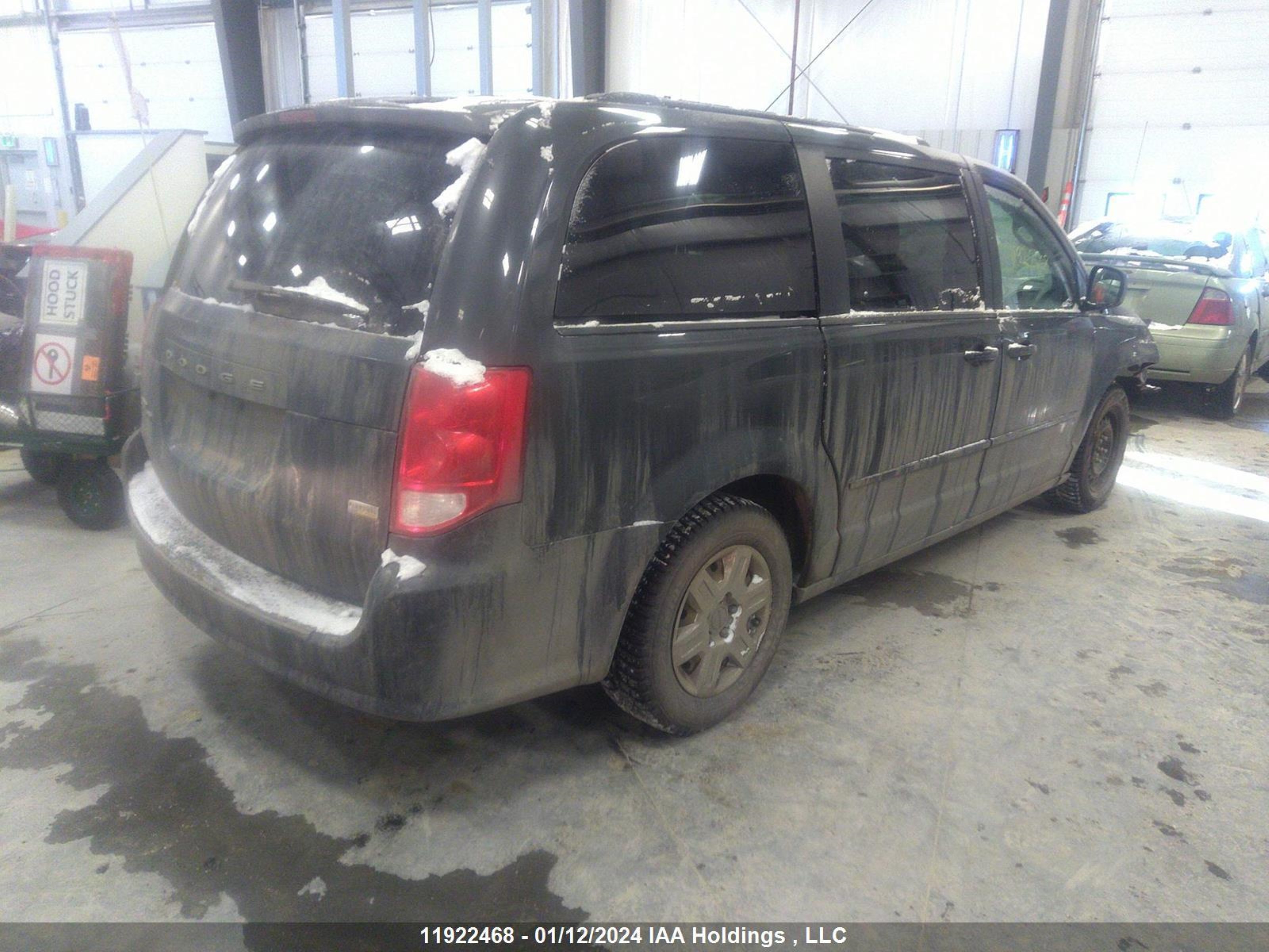 Photo 3 VIN: 2C4RDGBG5CR261567 - DODGE CARAVAN 