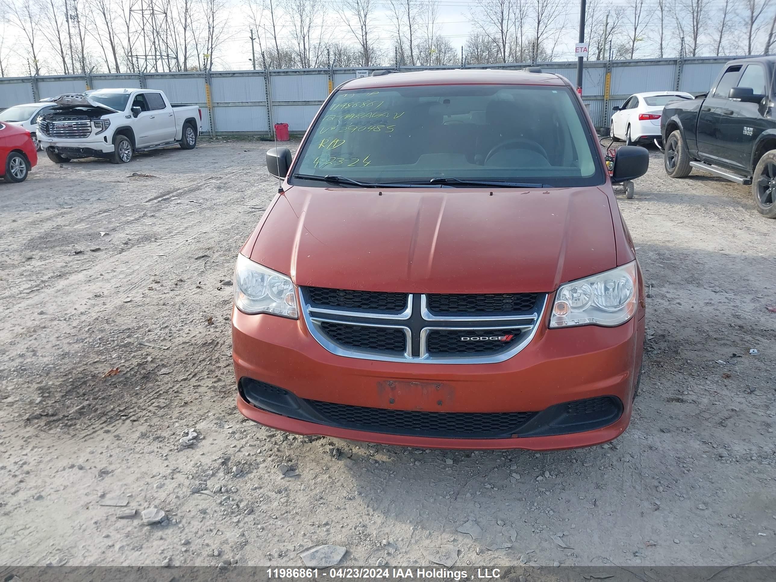 Photo 11 VIN: 2C4RDGBG5CR290485 - DODGE CARAVAN 