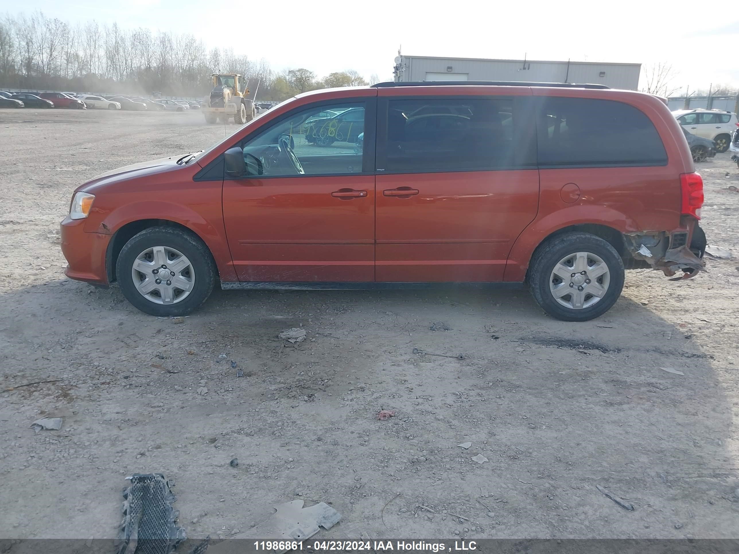 Photo 13 VIN: 2C4RDGBG5CR290485 - DODGE CARAVAN 