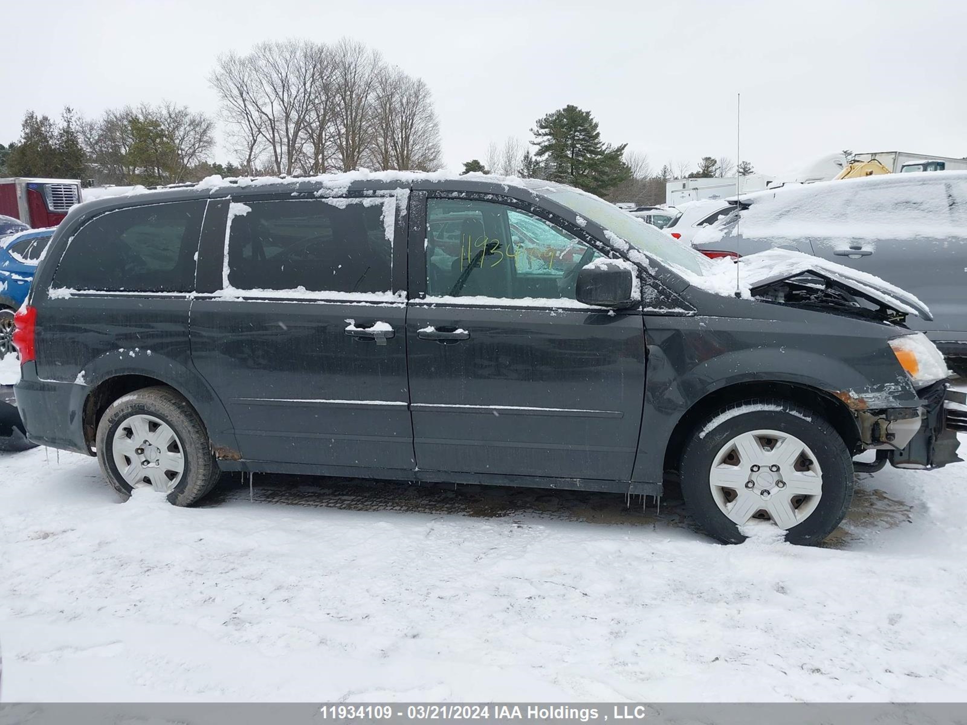 Photo 12 VIN: 2C4RDGBG5CR352757 - DODGE CARAVAN 