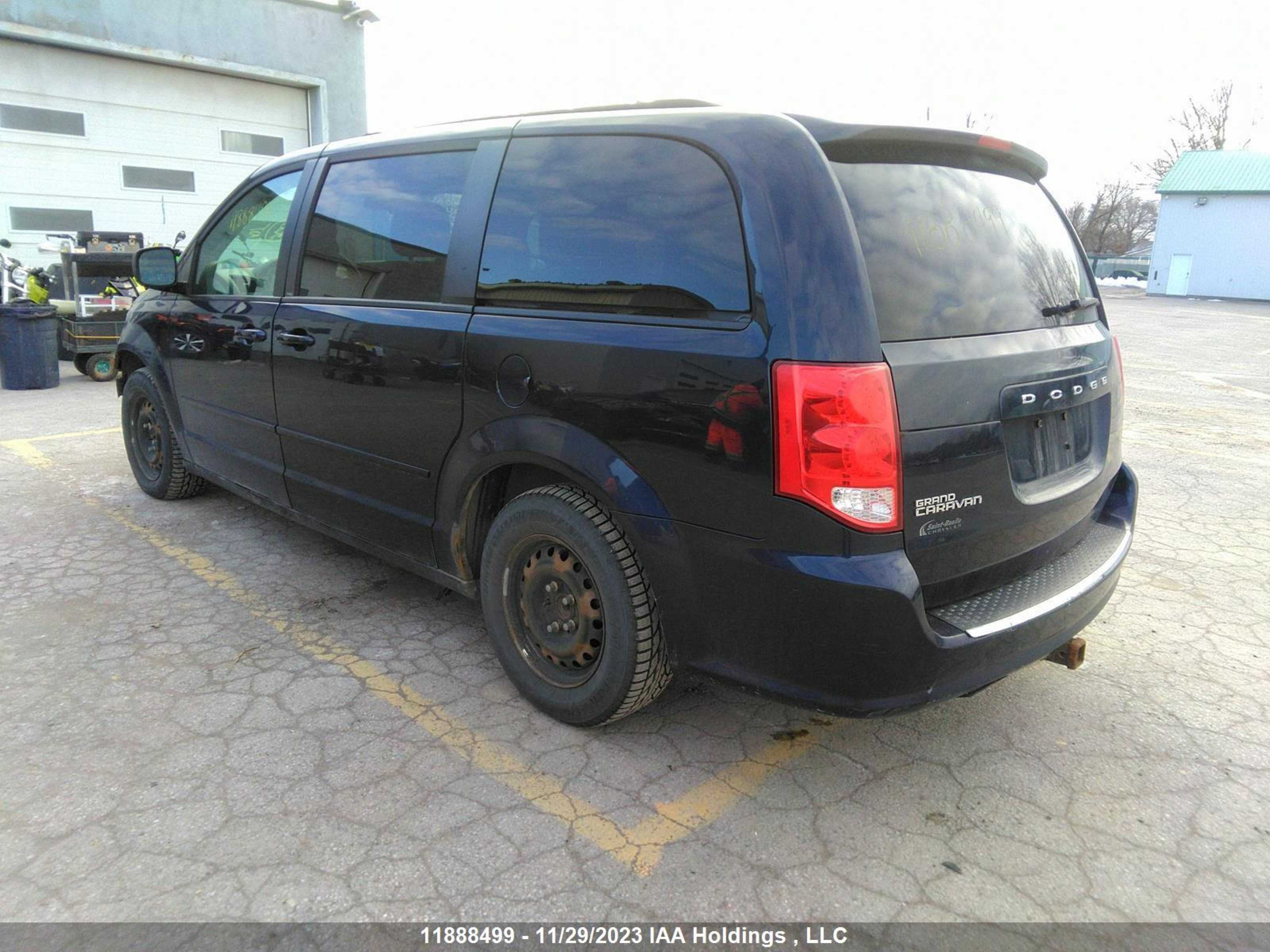 Photo 2 VIN: 2C4RDGBG5CR418921 - DODGE CARAVAN 