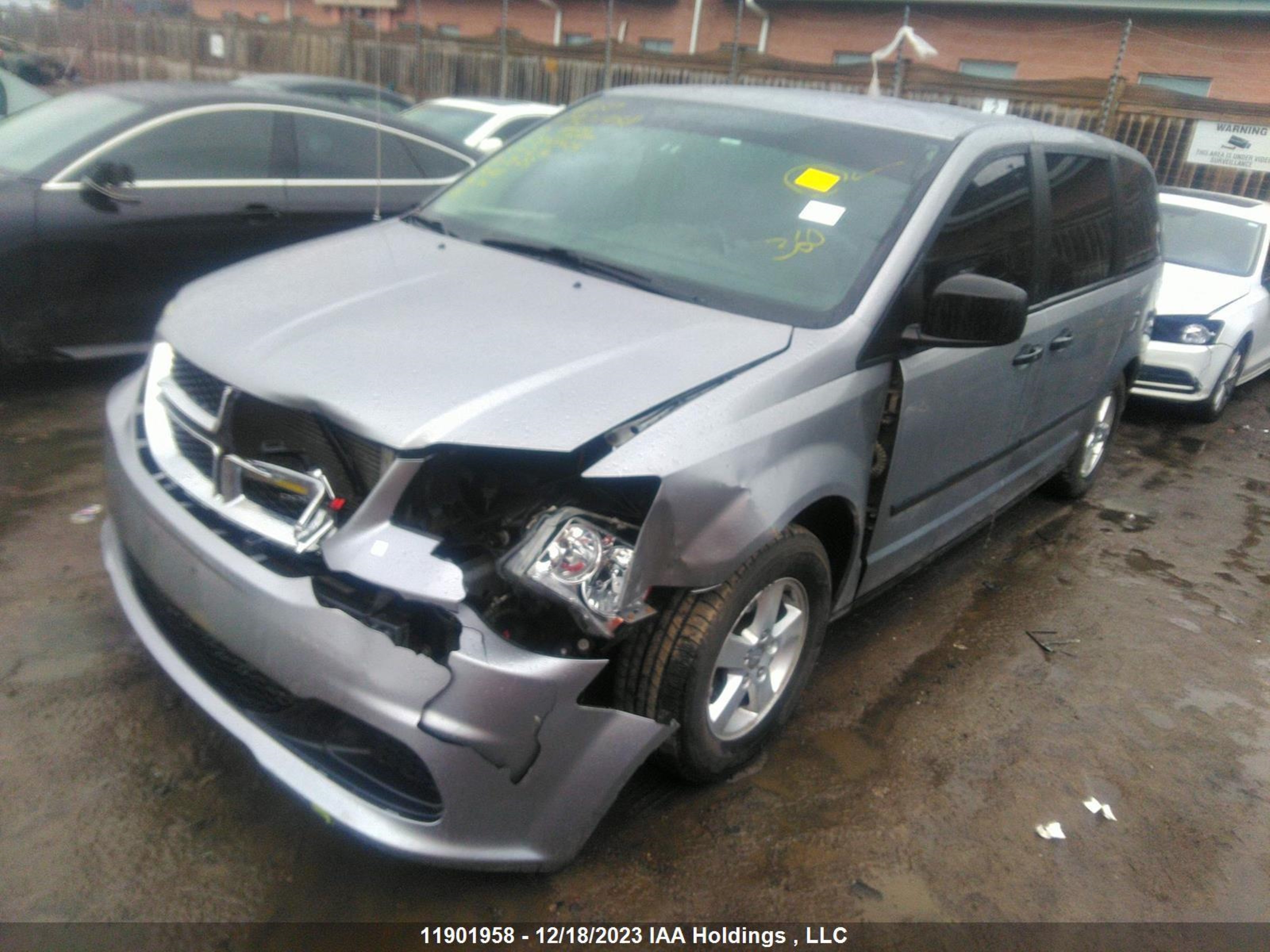 Photo 1 VIN: 2C4RDGBG5DR548425 - DODGE CARAVAN 