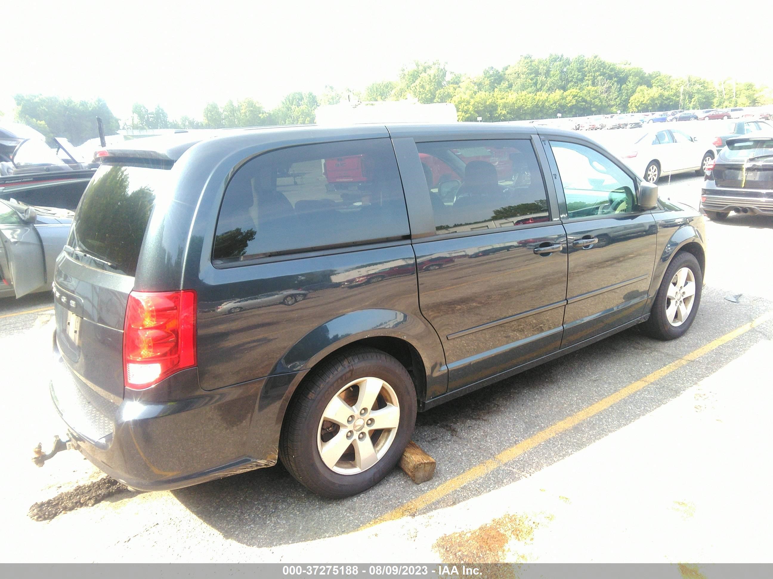 Photo 3 VIN: 2C4RDGBG5DR753954 - DODGE CARAVAN 