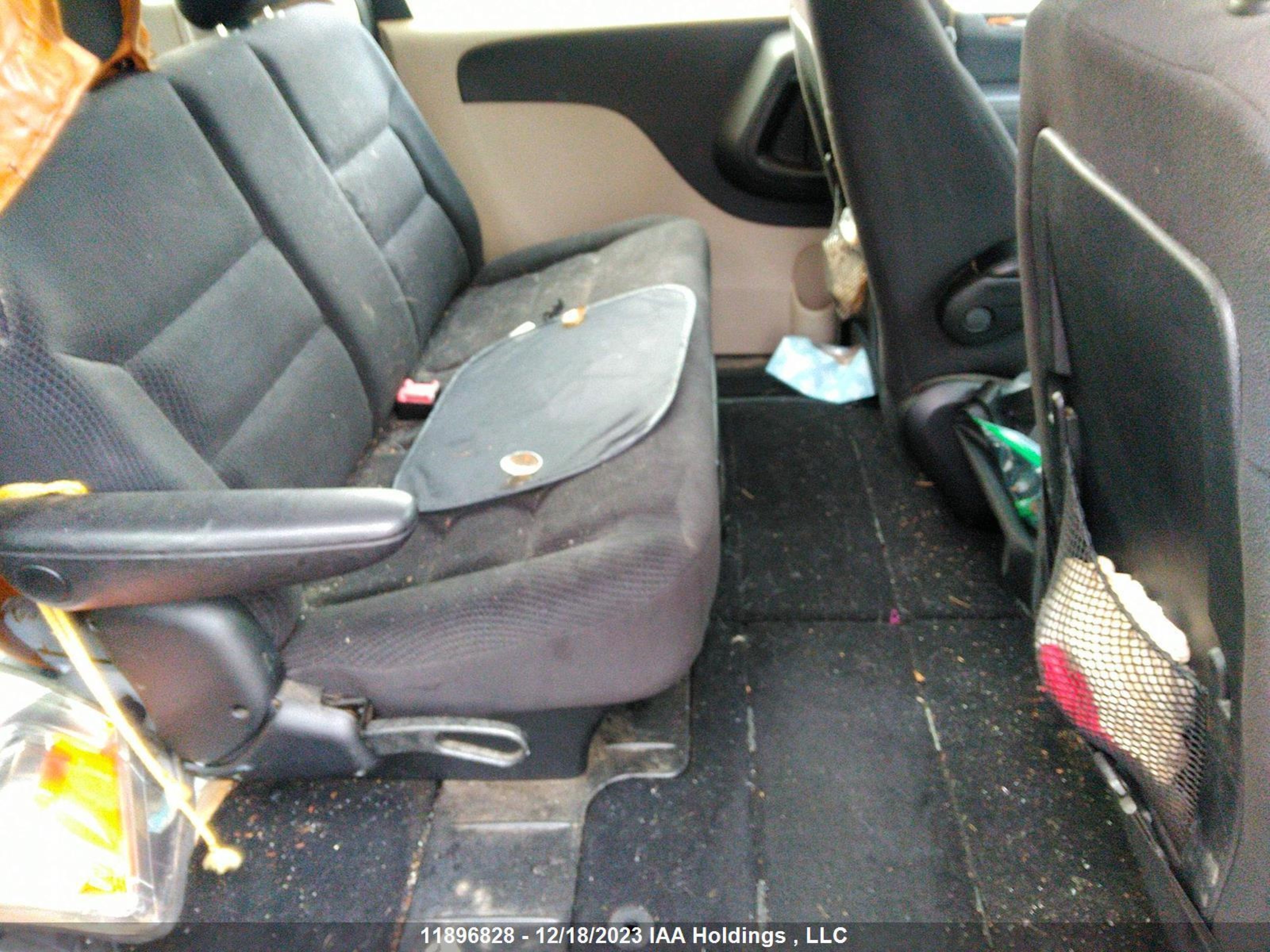 Photo 8 VIN: 2C4RDGBG5ER176795 - DODGE CARAVAN 