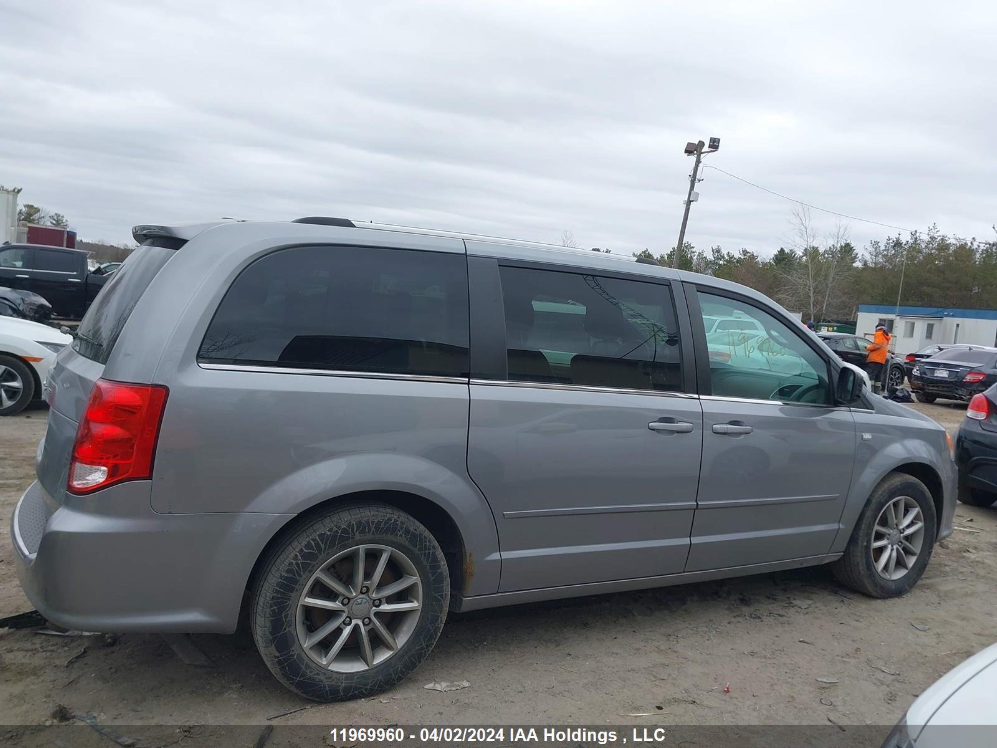 Photo 12 VIN: 2C4RDGBG5ER380271 - DODGE CARAVAN 