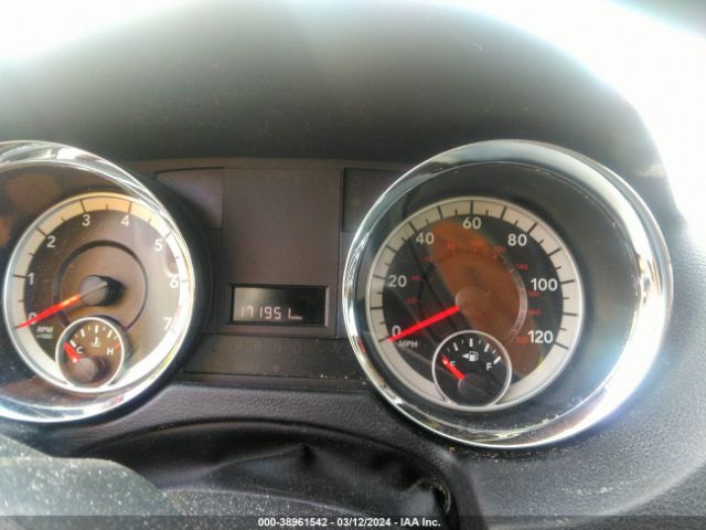 Photo 6 VIN: 2C4RDGBG5ER428366 - DODGE GRAND CARAVAN 