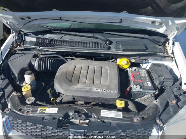 Photo 9 VIN: 2C4RDGBG5FR515704 - DODGE GRAND CARAVAN 