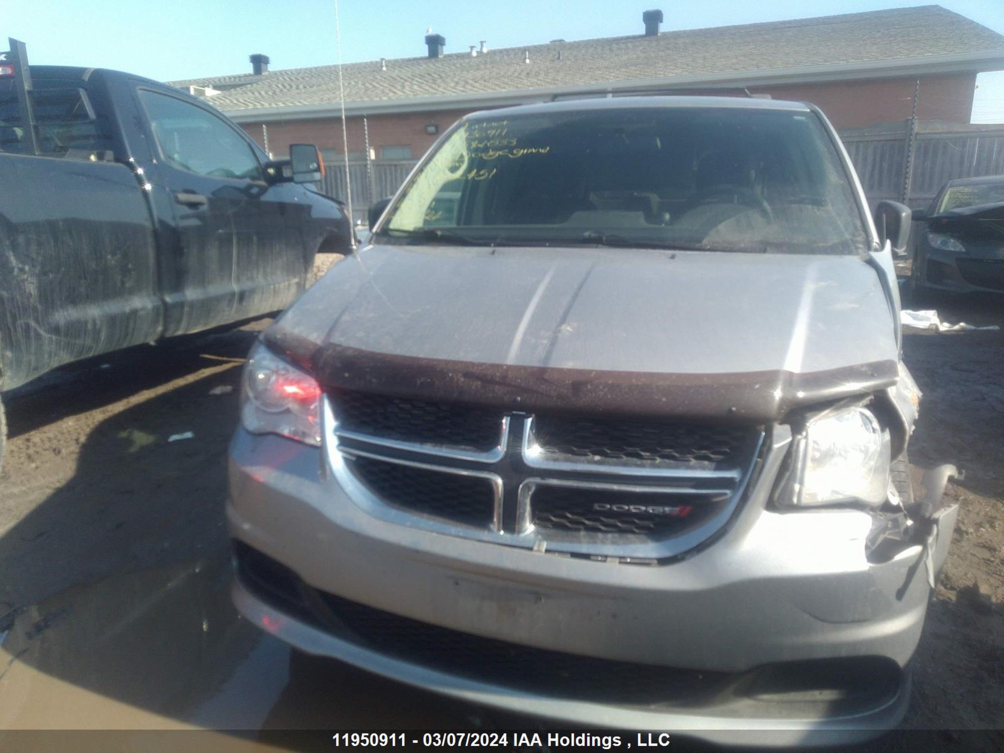 Photo 11 VIN: 2C4RDGBG5FR592833 - DODGE CARAVAN 