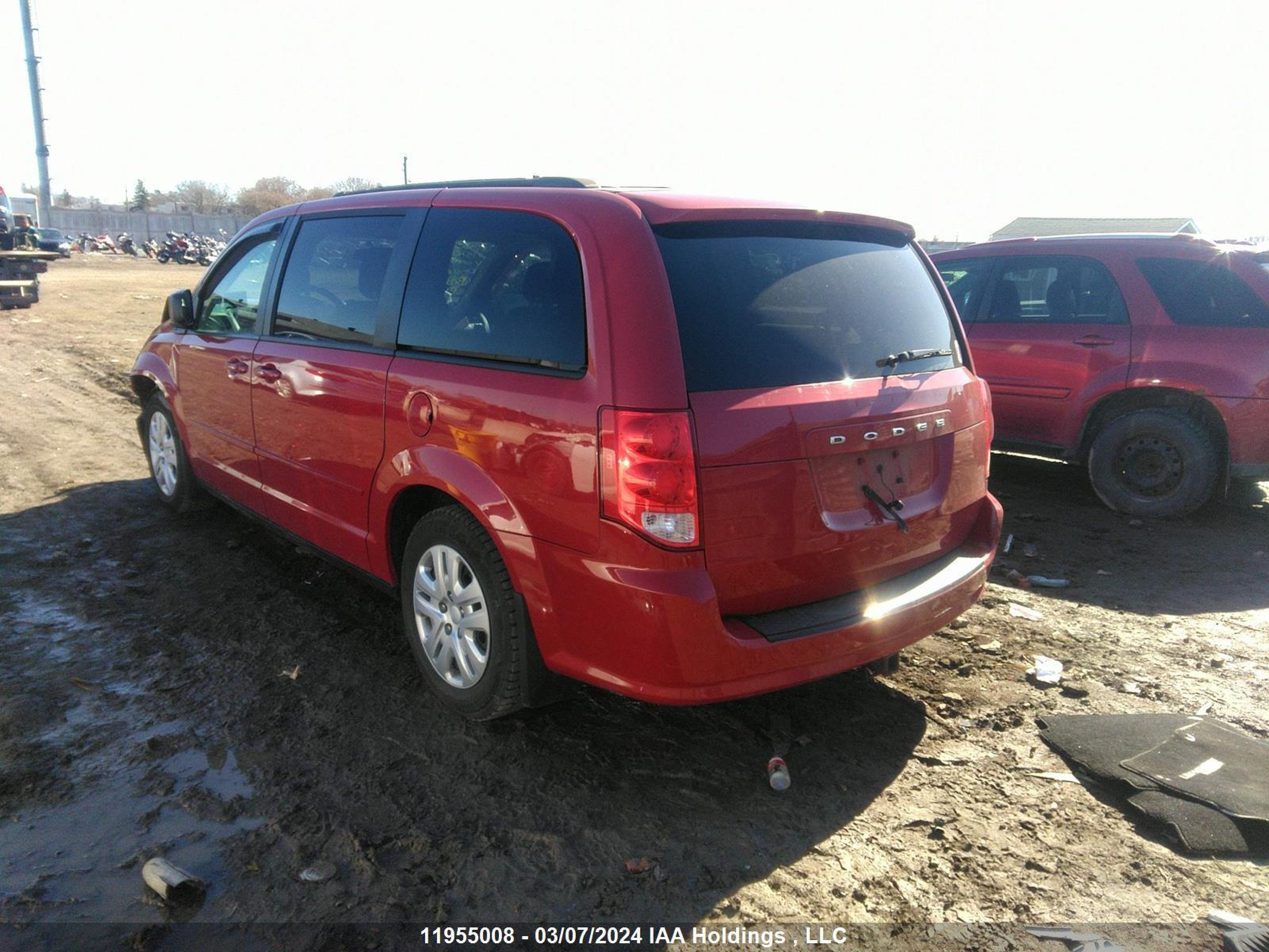 Photo 2 VIN: 2C4RDGBG5FR640752 - DODGE CARAVAN 