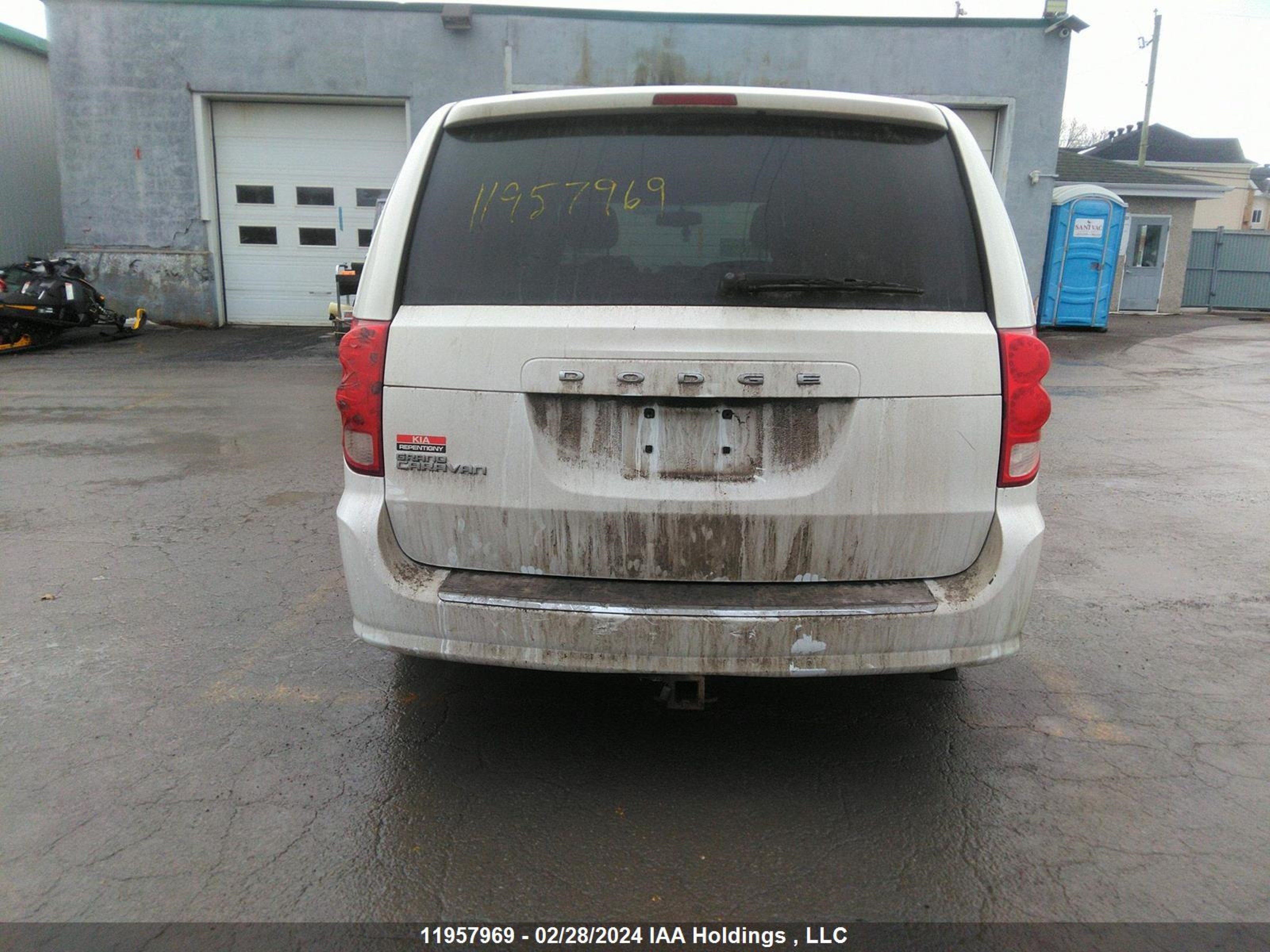 Photo 16 VIN: 2C4RDGBG5FR652092 - DODGE CARAVAN 