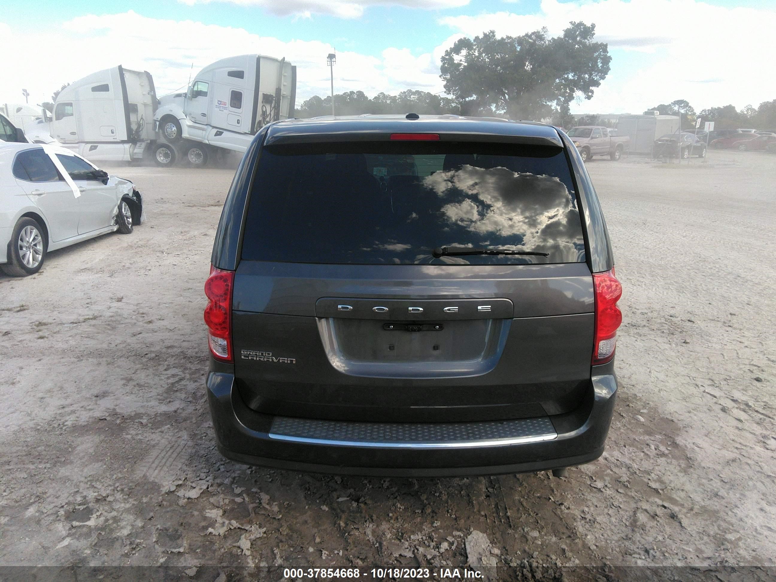 Photo 15 VIN: 2C4RDGBG5GR117247 - DODGE CARAVAN 