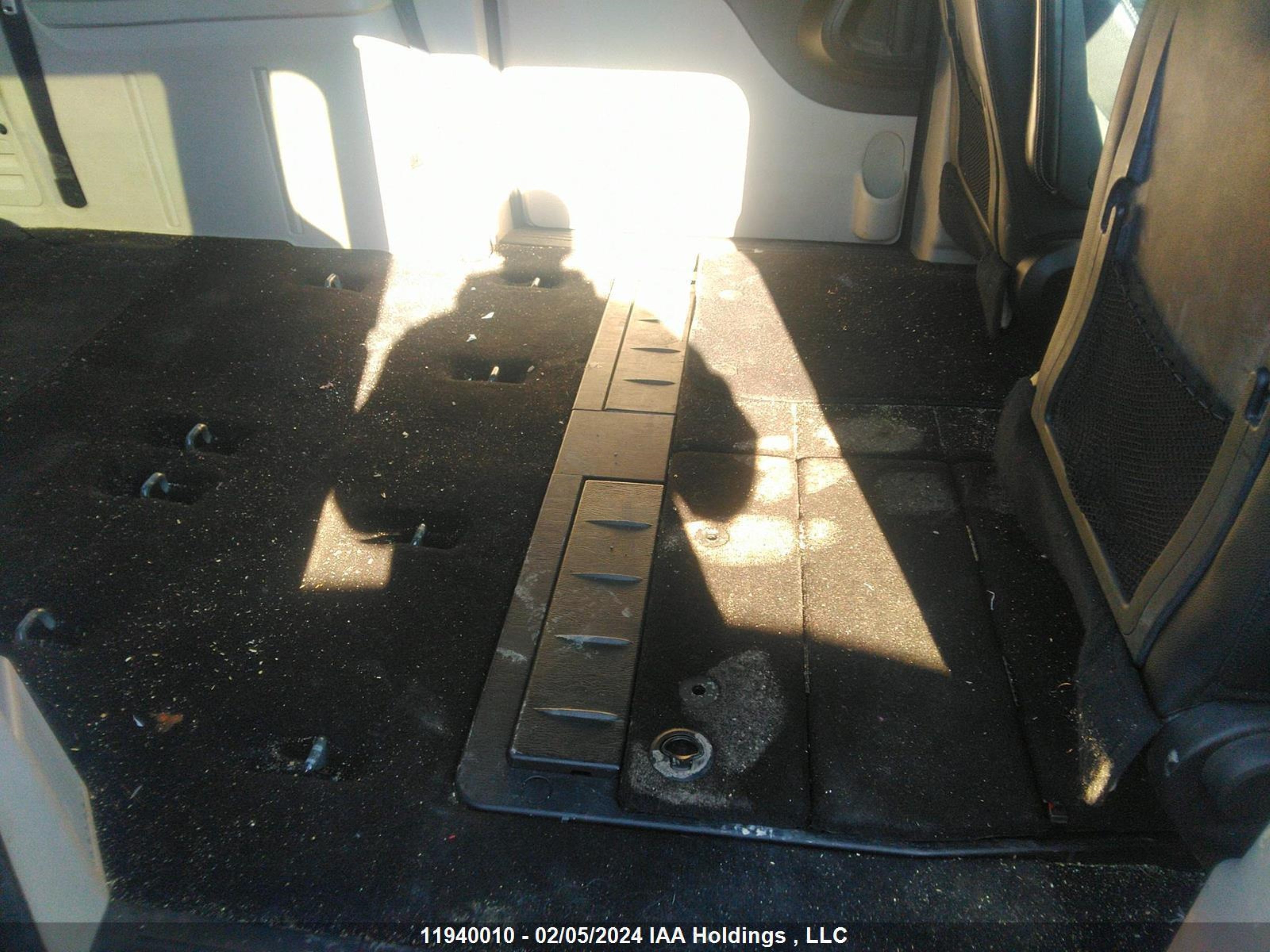 Photo 7 VIN: 2C4RDGBG5GR124263 - DODGE CARAVAN 