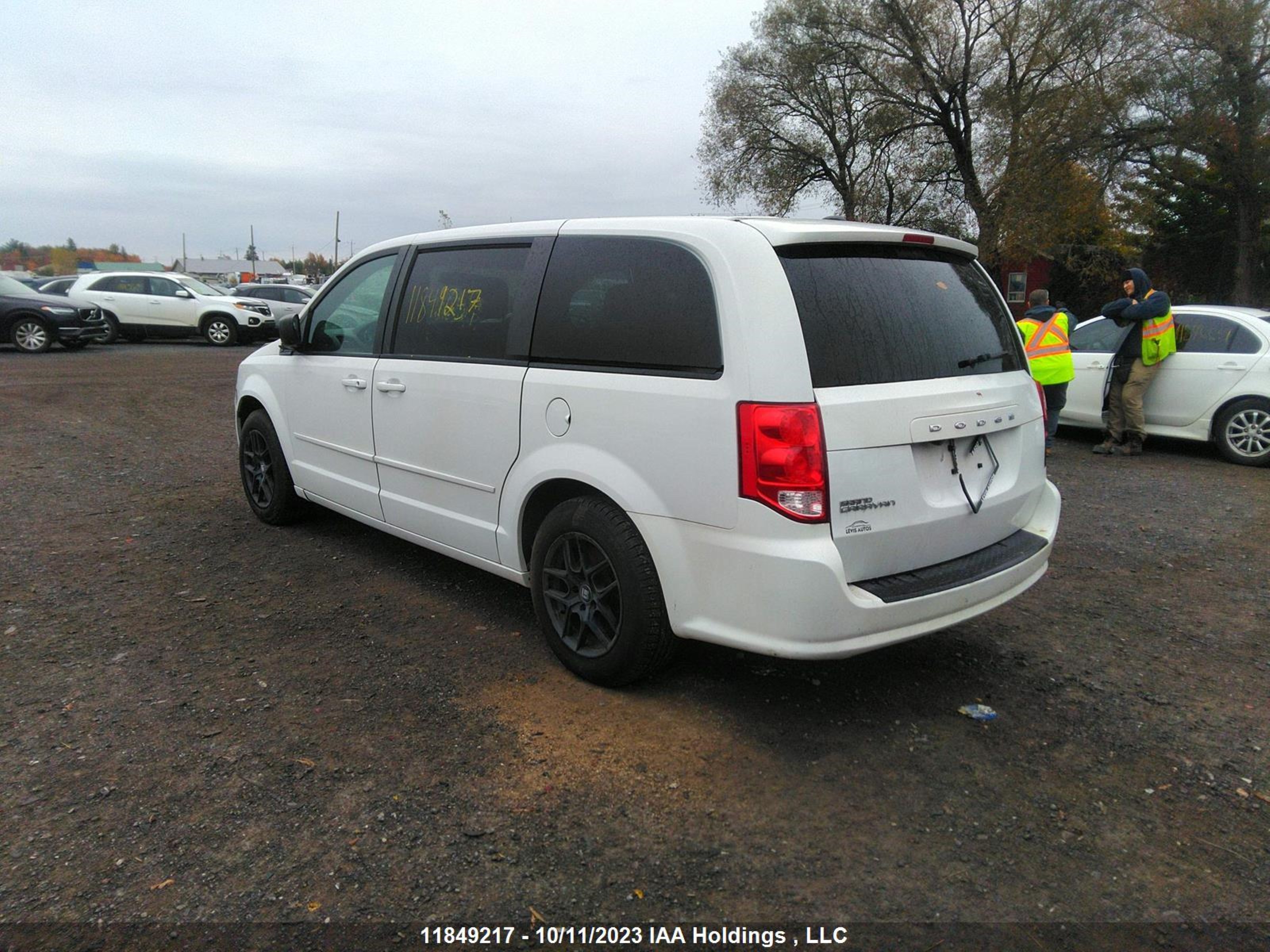 Photo 2 VIN: 2C4RDGBG5HR880175 - DODGE CARAVAN 