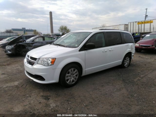 Photo 1 VIN: 2C4RDGBG5JR180646 - DODGE GRAND CARAVAN 