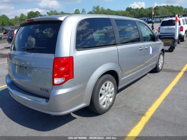 Photo 3 VIN: 2C4RDGBG5JR251280 - DODGE GRAND CARAVAN 