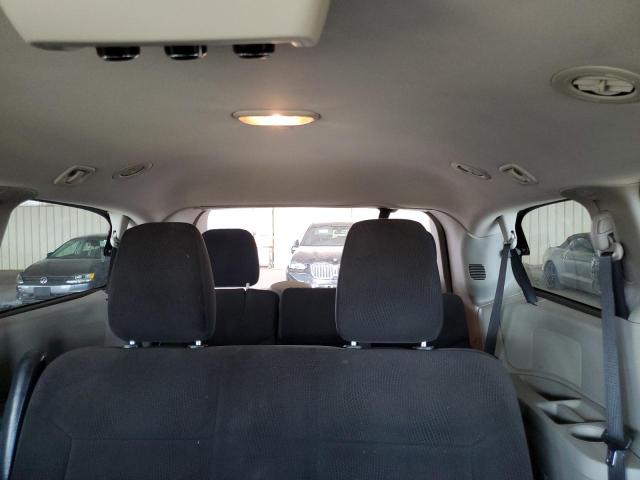 Photo 9 VIN: 2C4RDGBG5JR256334 - DODGE CARAVAN 