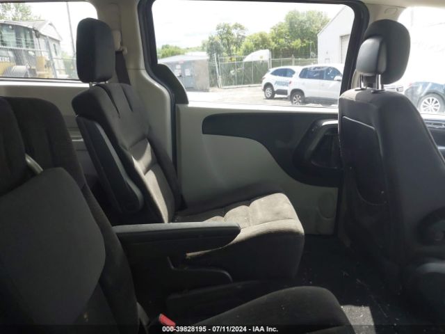 Photo 7 VIN: 2C4RDGBG5JR288460 - DODGE GRAND CARAVAN 