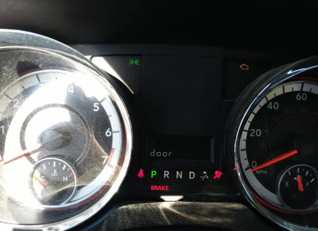 Photo 6 VIN: 2C4RDGBG6CR249170 - DODGE GRAND CARAVAN 