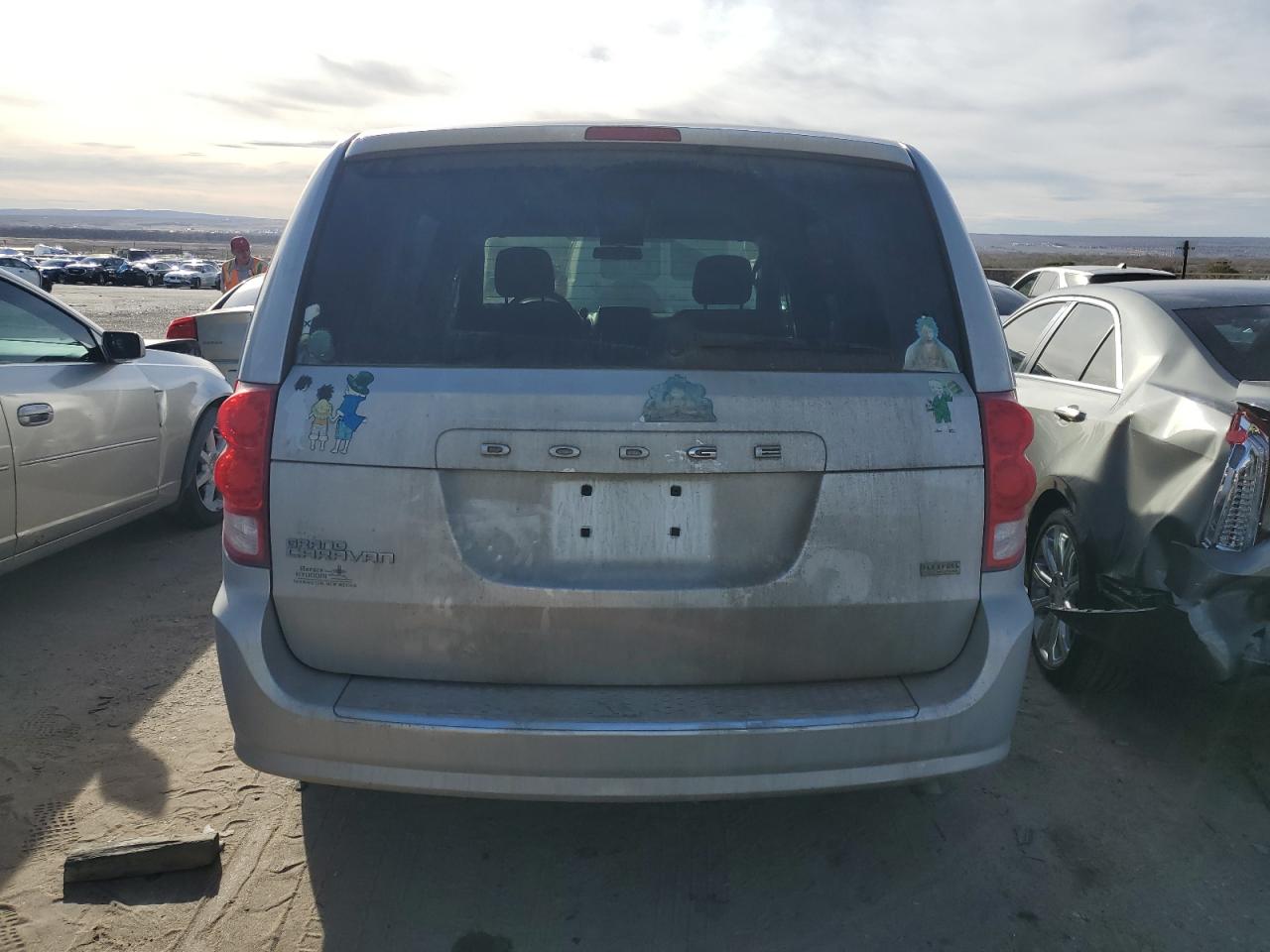 Photo 5 VIN: 2C4RDGBG6CR352072 - DODGE CARAVAN 