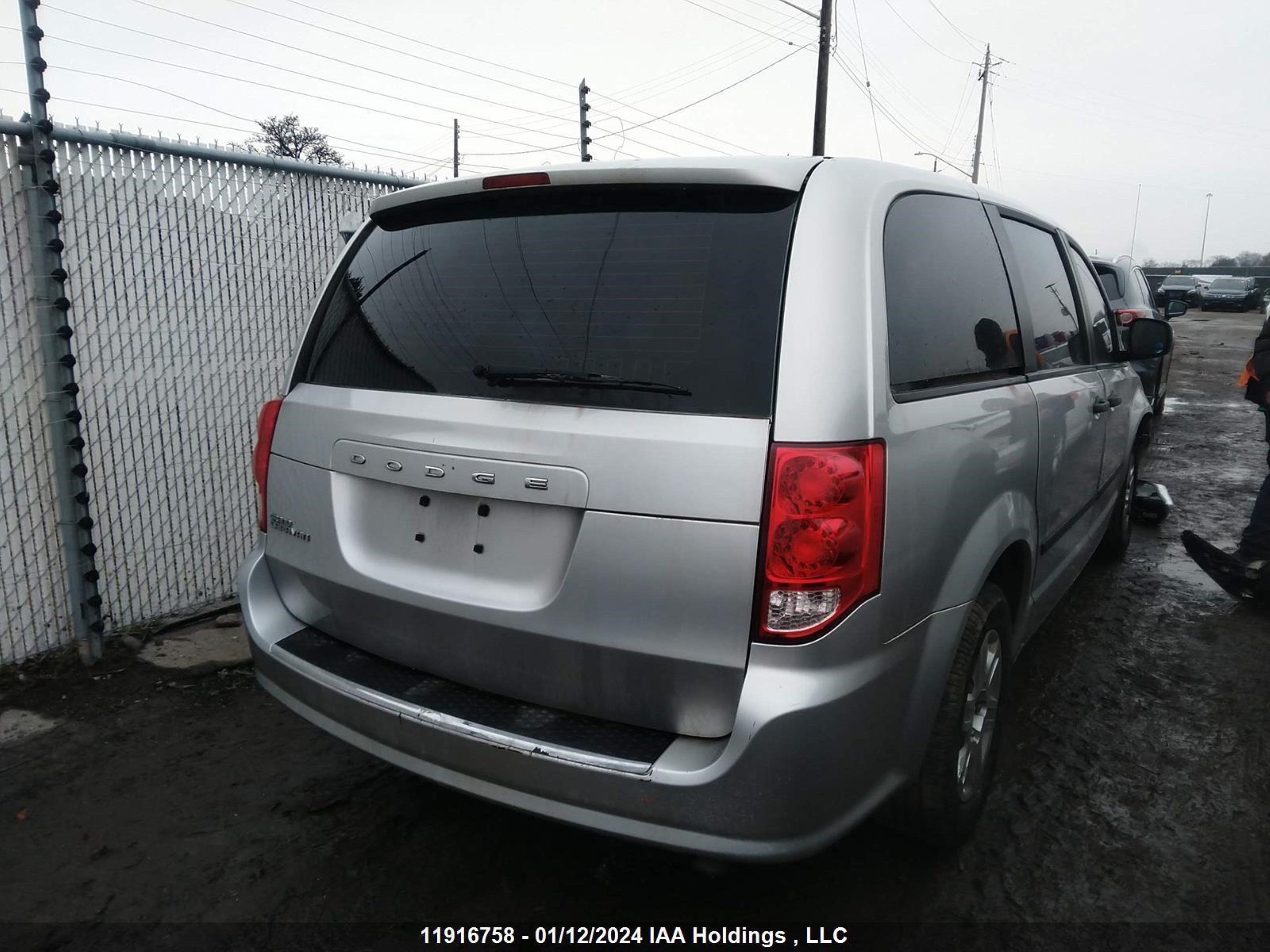 Photo 3 VIN: 2C4RDGBG6CR379787 - DODGE CARAVAN 