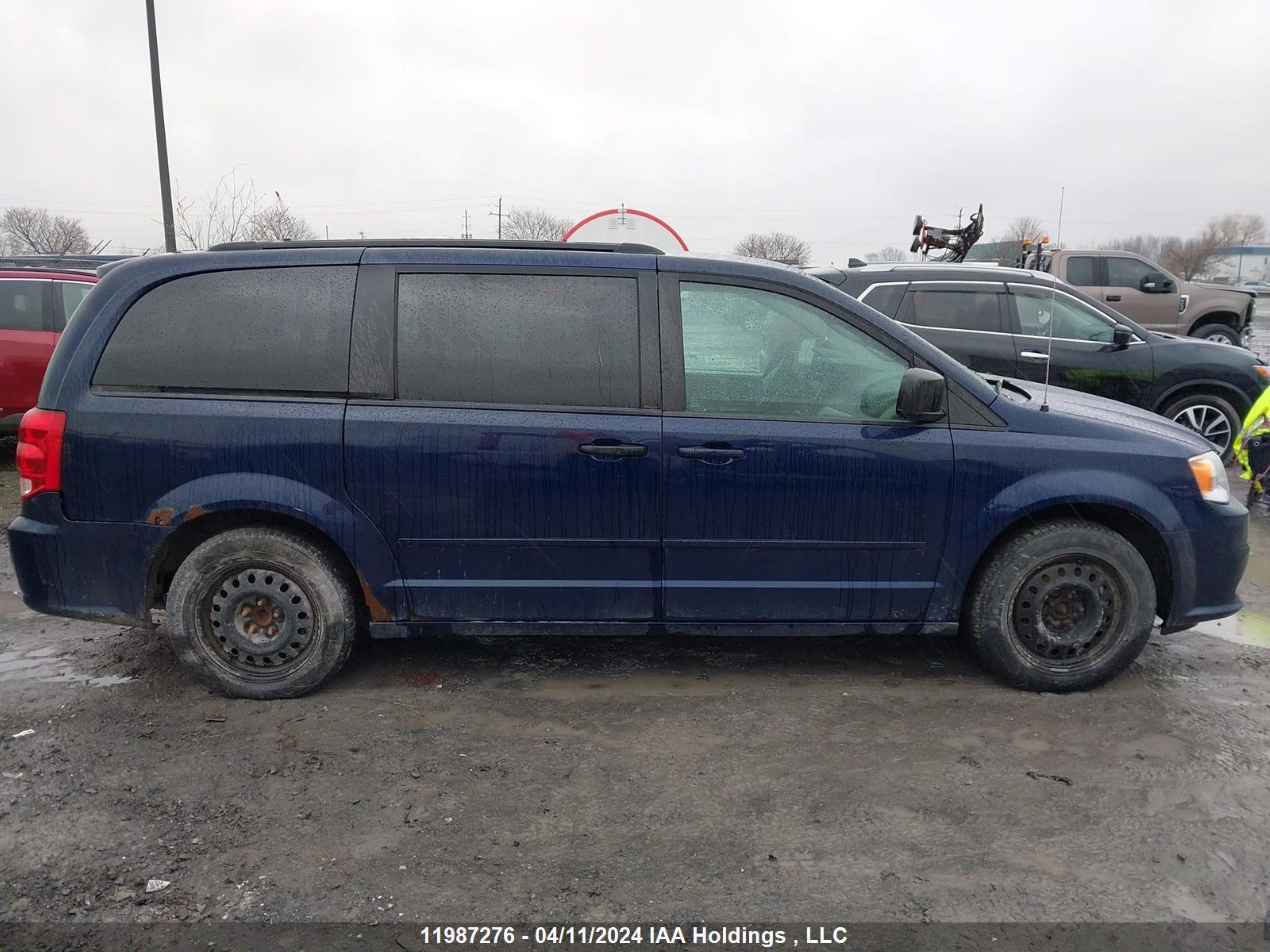 Photo 12 VIN: 2C4RDGBG6DR513926 - DODGE CARAVAN 