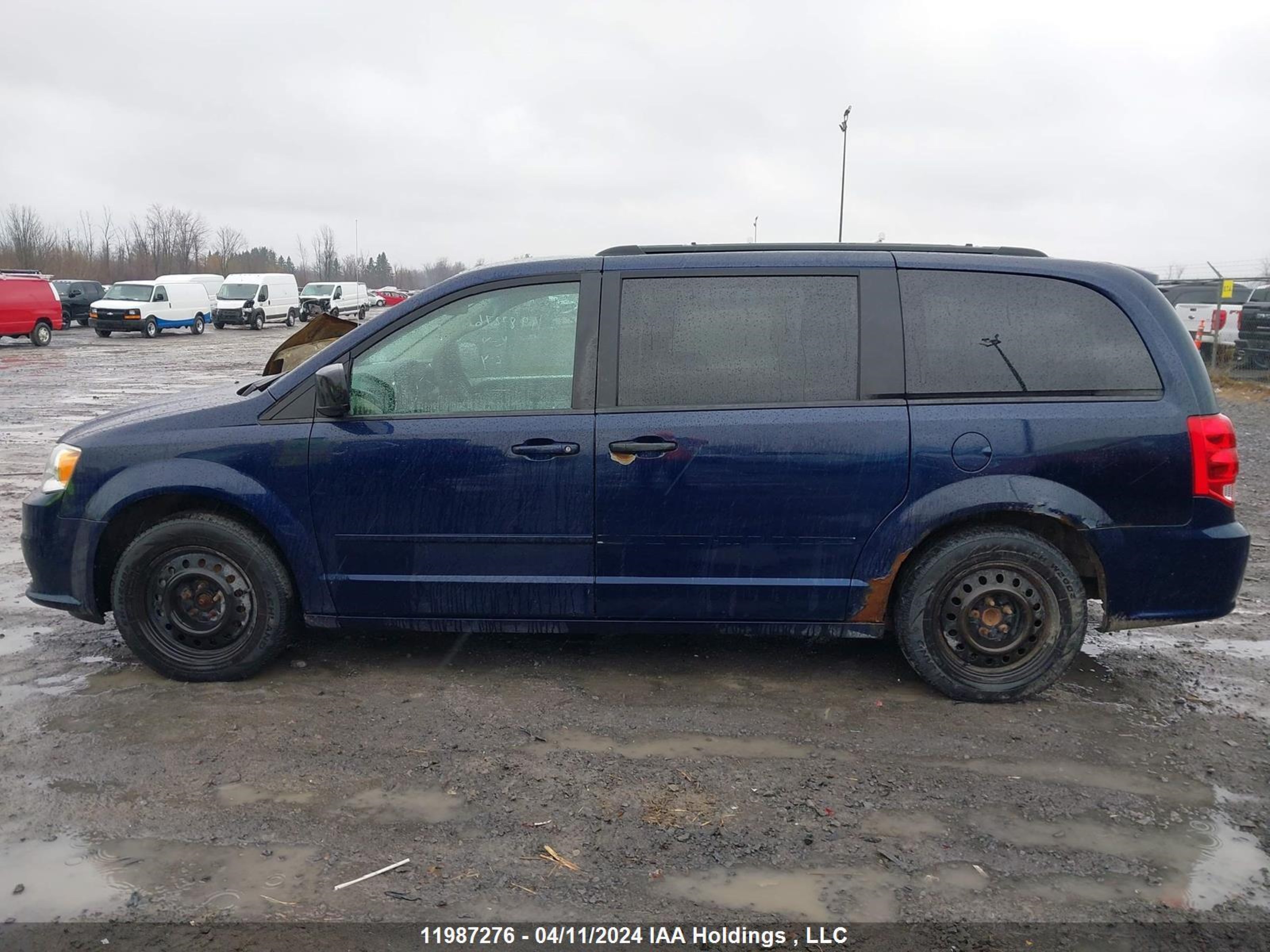 Photo 13 VIN: 2C4RDGBG6DR513926 - DODGE CARAVAN 