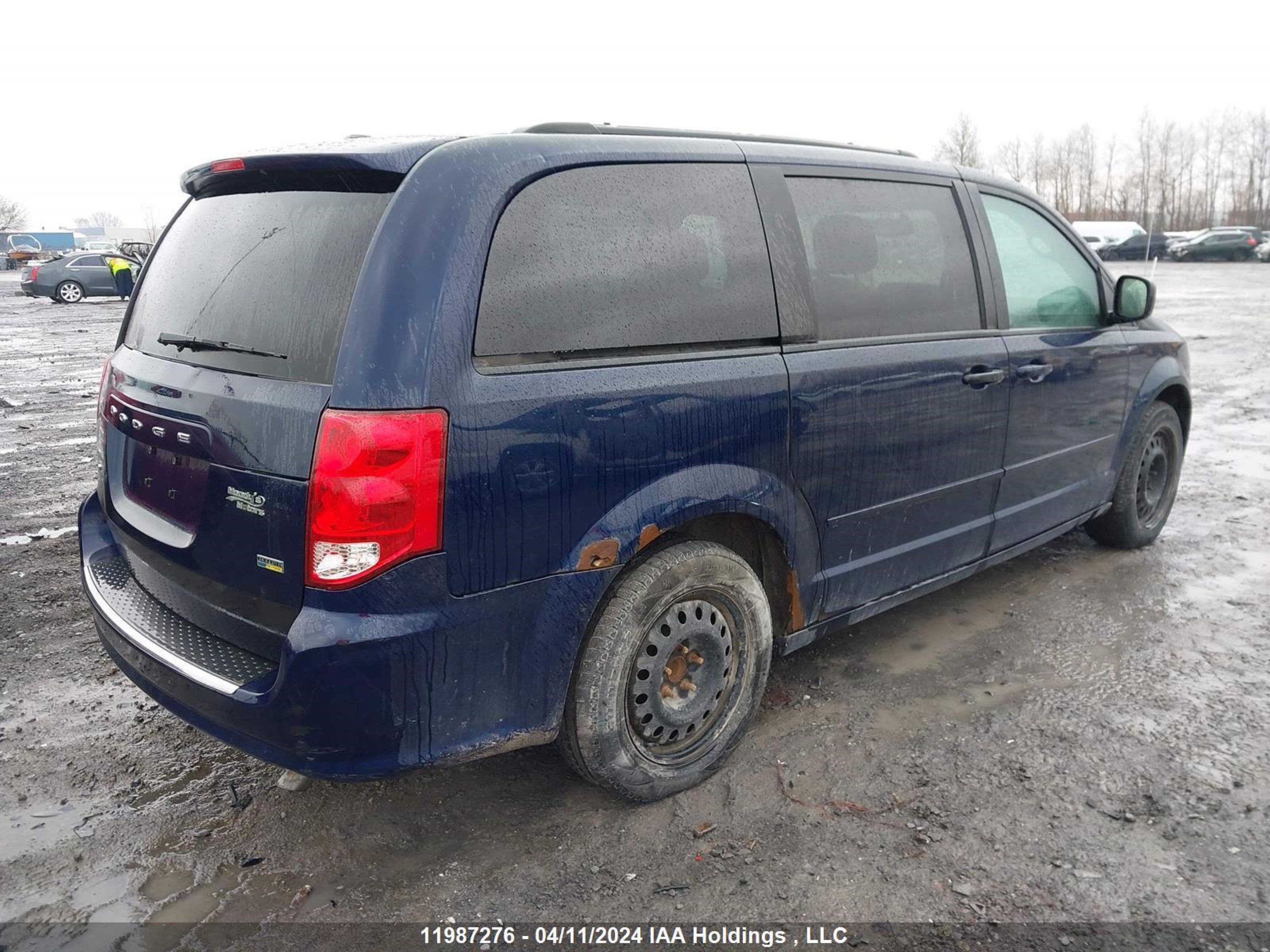 Photo 3 VIN: 2C4RDGBG6DR513926 - DODGE CARAVAN 