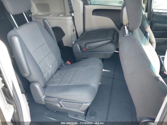 Photo 7 VIN: 2C4RDGBG6DR586598 - DODGE GRAND CARAVAN 