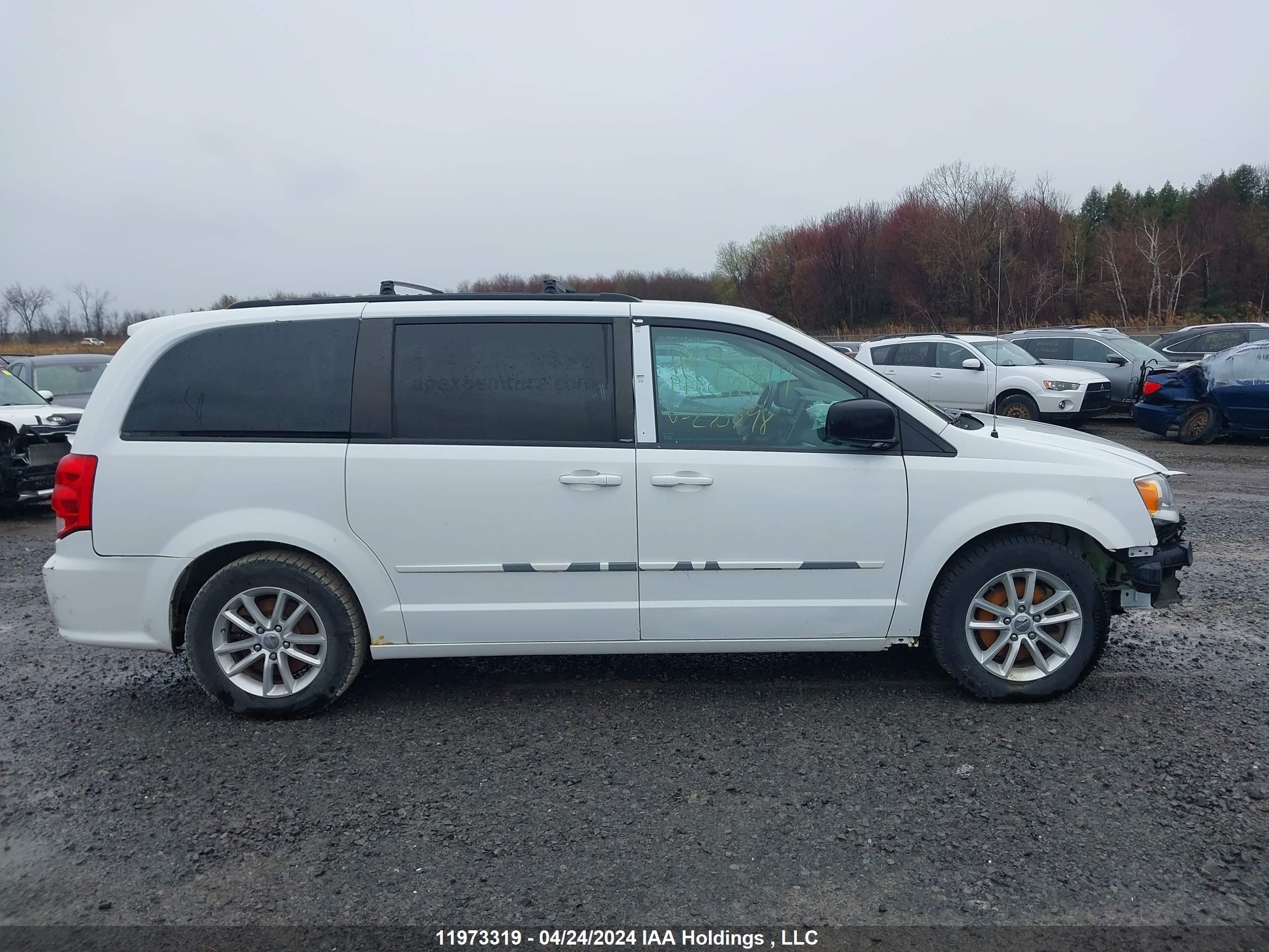 Photo 13 VIN: 2C4RDGBG6ER235398 - DODGE CARAVAN 