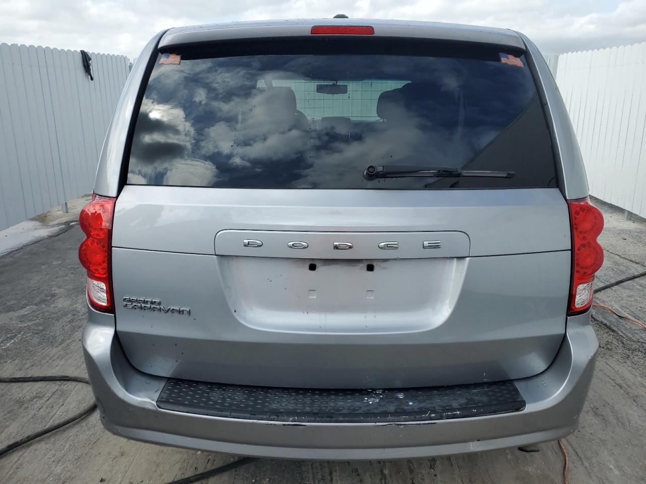 Photo 5 VIN: 2C4RDGBG6FR642168 - DODGE CARAVAN 