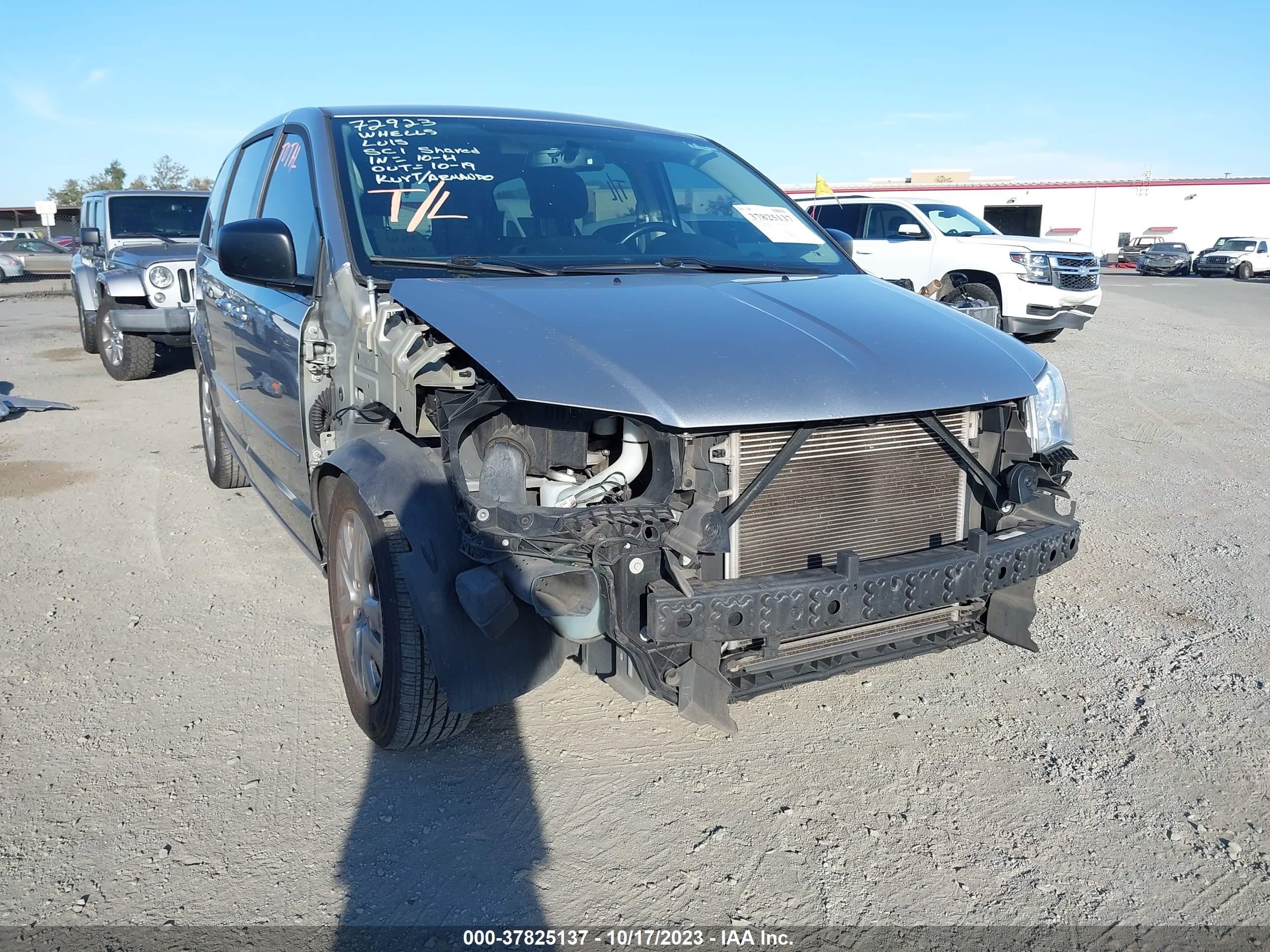 Photo 5 VIN: 2C4RDGBG6GR379603 - DODGE CARAVAN 