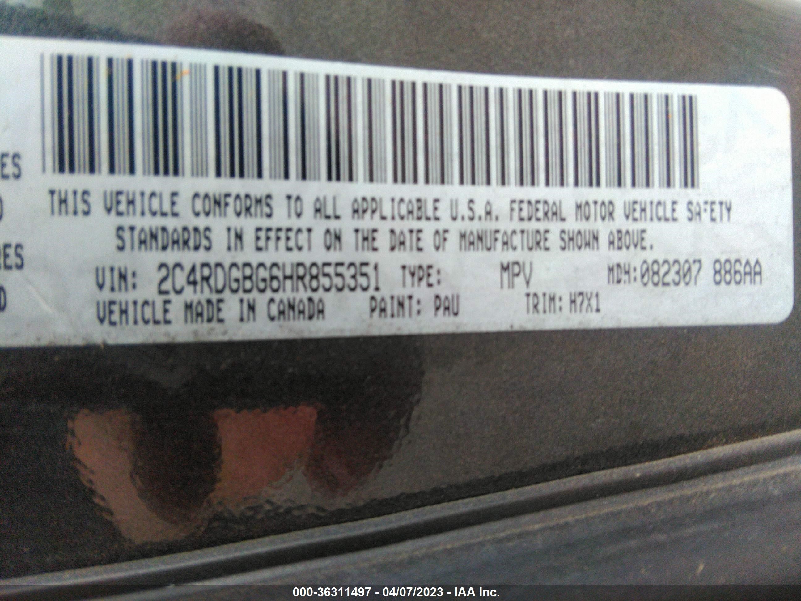 Photo 8 VIN: 2C4RDGBG6HR855351 - DODGE CARAVAN 