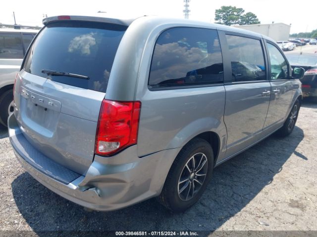 Photo 3 VIN: 2C4RDGBG6JR135005 - DODGE GRAND CARAVAN 