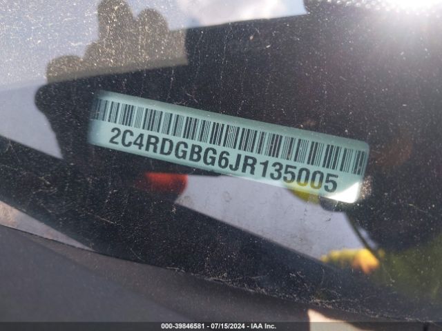 Photo 8 VIN: 2C4RDGBG6JR135005 - DODGE GRAND CARAVAN 