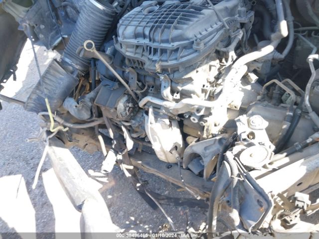 Photo 9 VIN: 2C4RDGBG6JR138020 - DODGE GRAND CARAVAN 