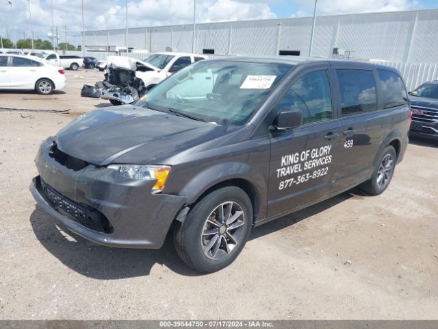 Photo 1 VIN: 2C4RDGBG6JR168800 - DODGE GRAND CARAVAN 