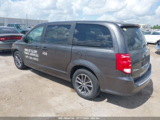 Photo 2 VIN: 2C4RDGBG6JR168800 - DODGE GRAND CARAVAN 