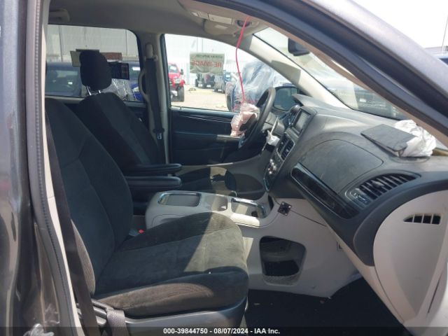 Photo 4 VIN: 2C4RDGBG6JR168800 - DODGE GRAND CARAVAN 