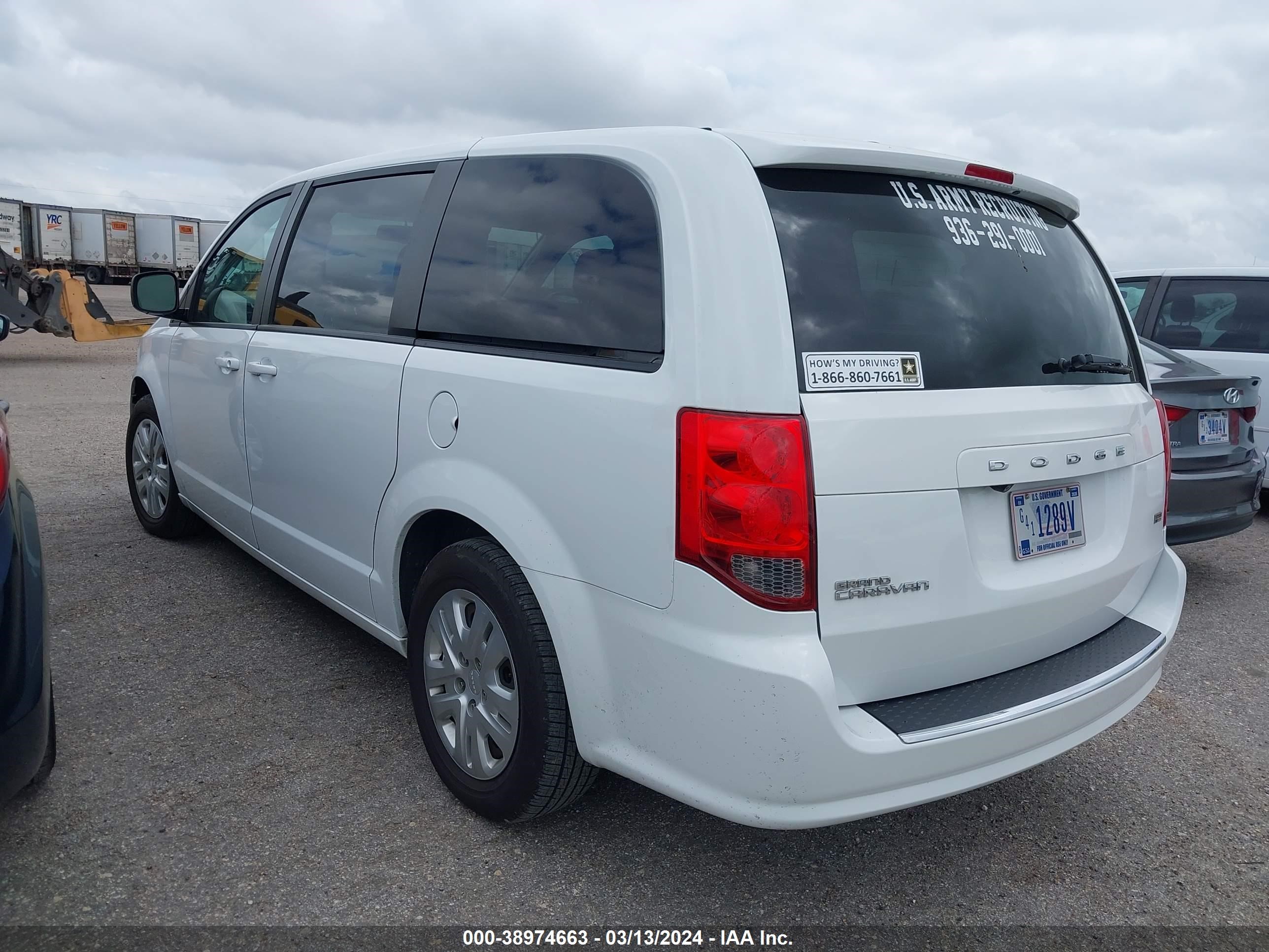 Photo 2 VIN: 2C4RDGBG6JR254897 - DODGE CARAVAN 