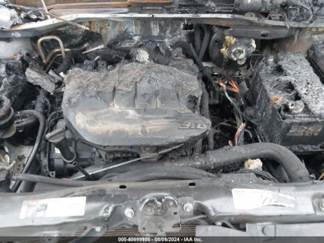 Photo 9 VIN: 2C4RDGBG6JR296292 - DODGE GRAND CARAVAN 