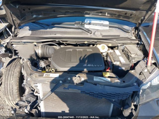 Photo 9 VIN: 2C4RDGBG6JR304195 - DODGE GRAND CARAVAN 