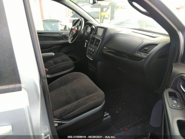 Photo 4 VIN: 2C4RDGBG6KR585240 - DODGE GRAND CARAVAN 