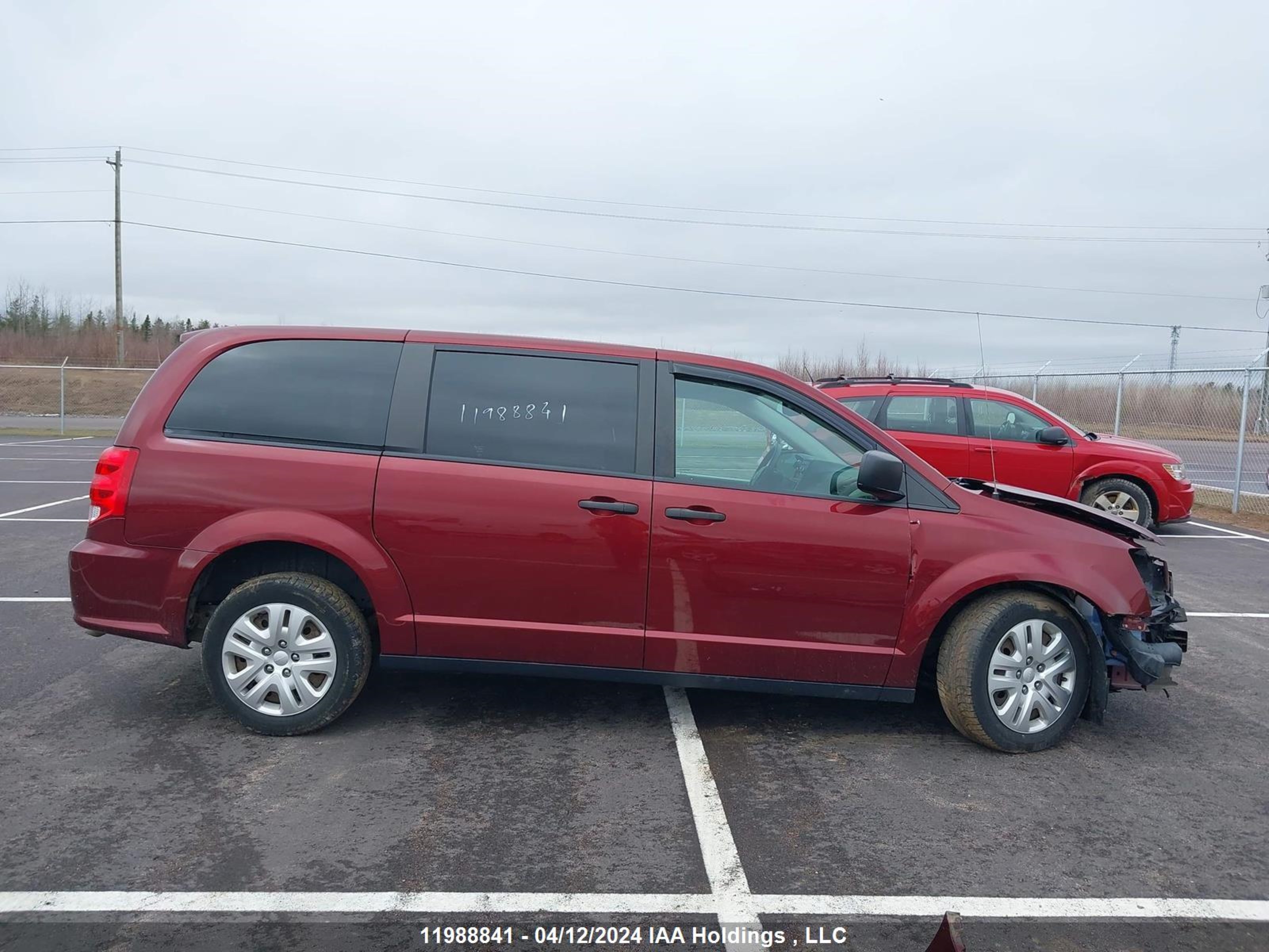 Photo 13 VIN: 2C4RDGBG6KR697813 - DODGE CARAVAN 