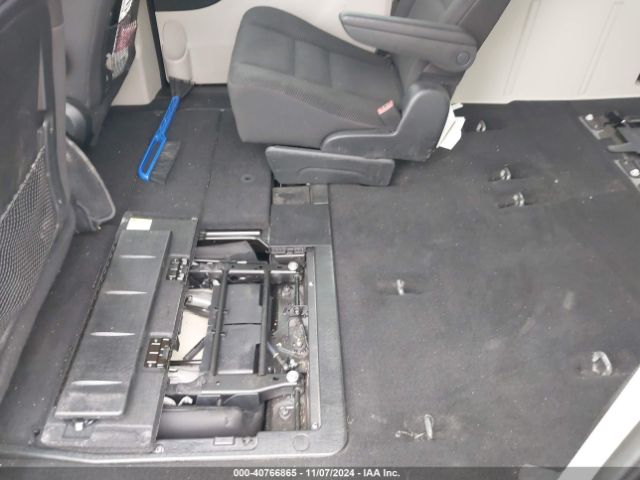 Photo 7 VIN: 2C4RDGBG6LR230702 - DODGE GRAND CARAVAN 