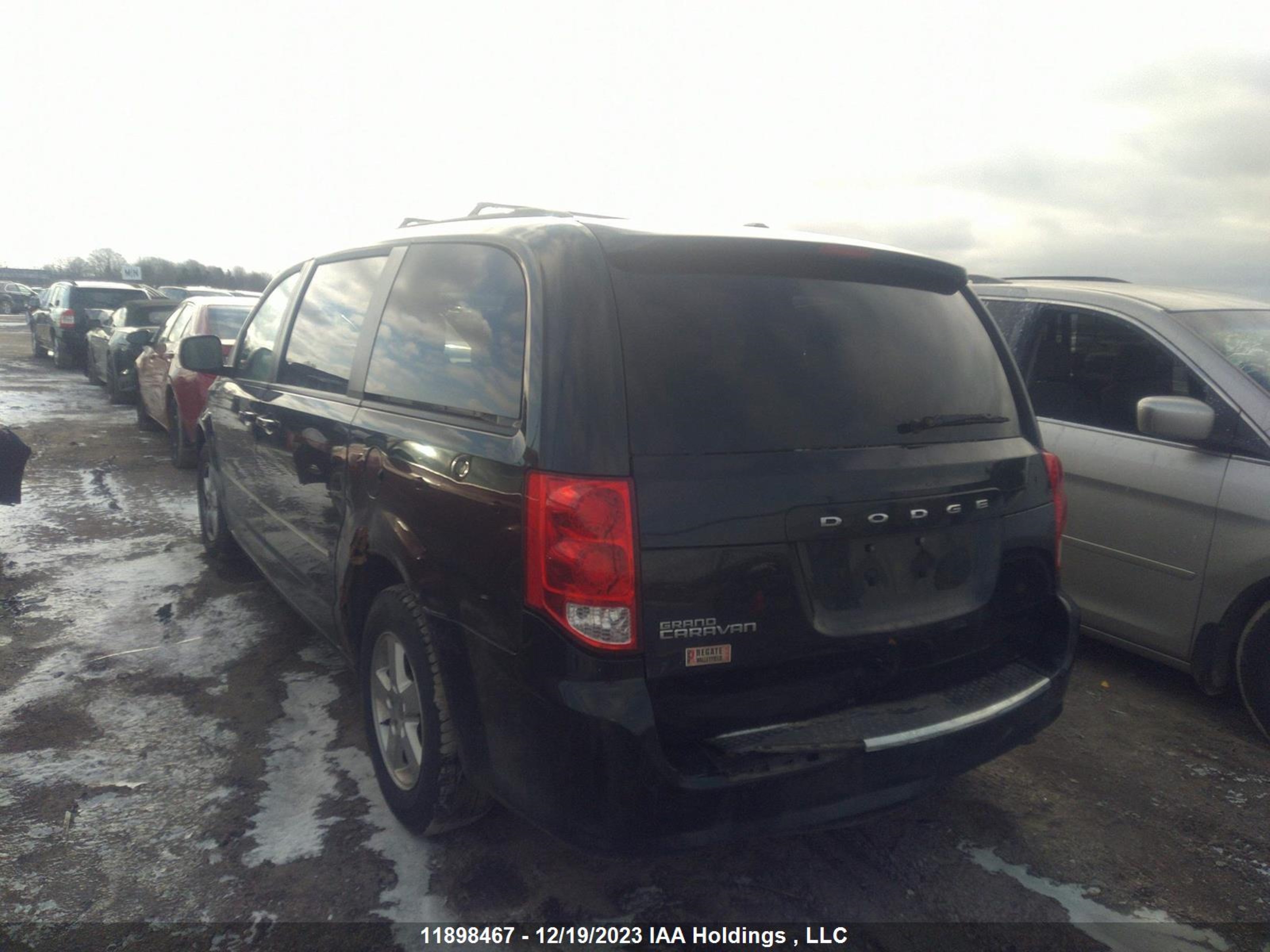 Photo 2 VIN: 2C4RDGBG7CR370855 - DODGE CARAVAN 