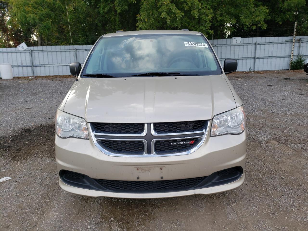 Photo 4 VIN: 2C4RDGBG7CR423943 - DODGE CARAVAN 