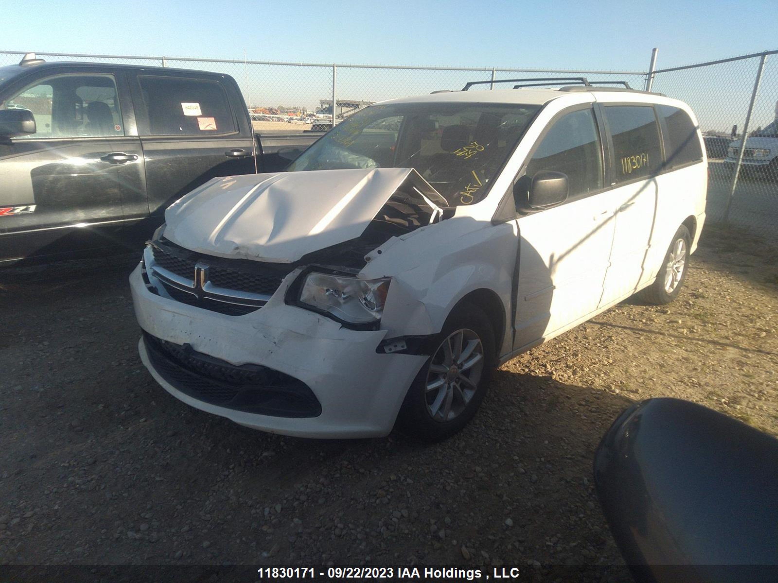 Photo 1 VIN: 2C4RDGBG7DR643505 - DODGE CARAVAN 