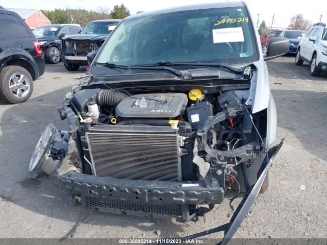 Photo 5 VIN: 2C4RDGBG7DR761229 - DODGE GRAND CARAVAN 