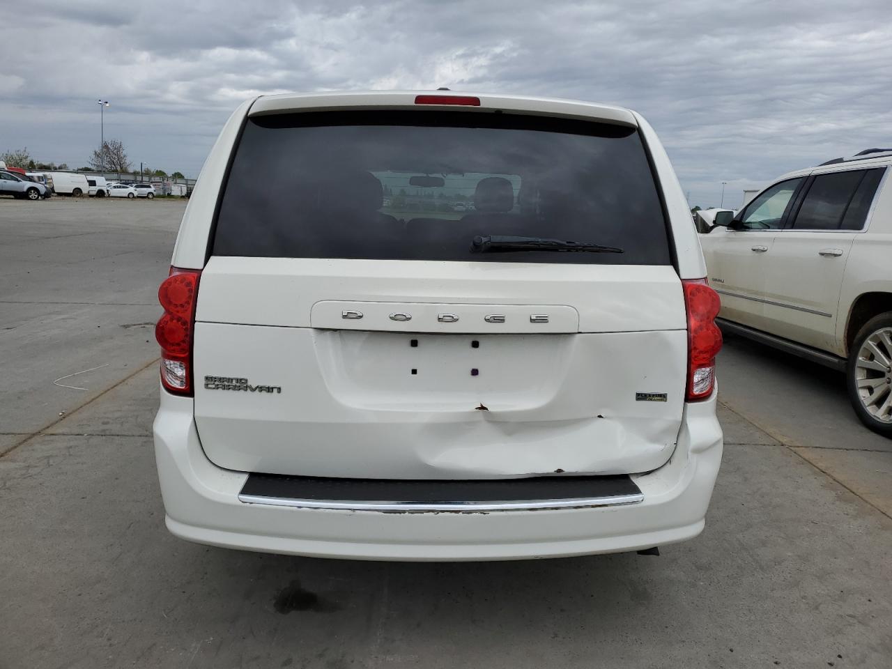 Photo 5 VIN: 2C4RDGBG7DR787037 - DODGE CARAVAN 