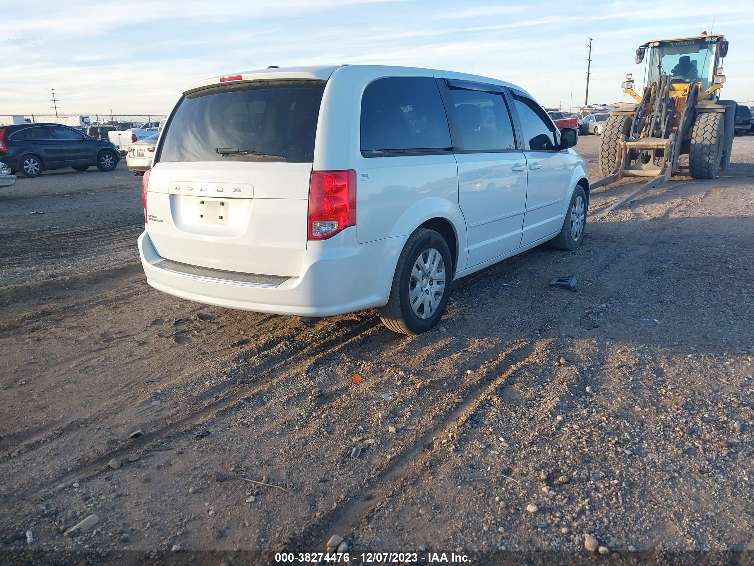 Photo 3 VIN: 2C4RDGBG7ER104710 - DODGE CARAVAN 